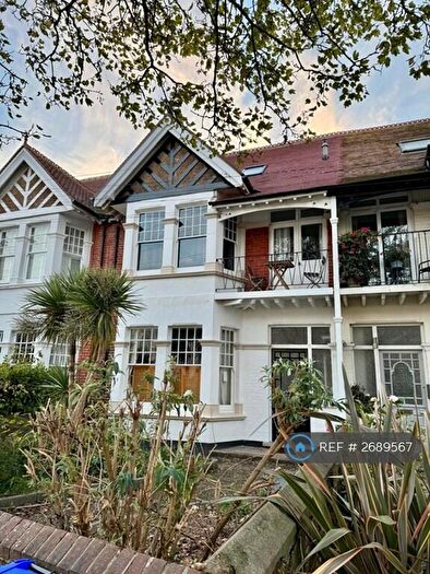 2 Bedroom Flat To Rent In St. Georges Road, Worthing, BN11