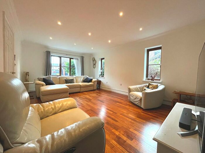 5 Bedroom Detached House For Sale In Perivale, Monkston Park, Milton Keynes, MK10