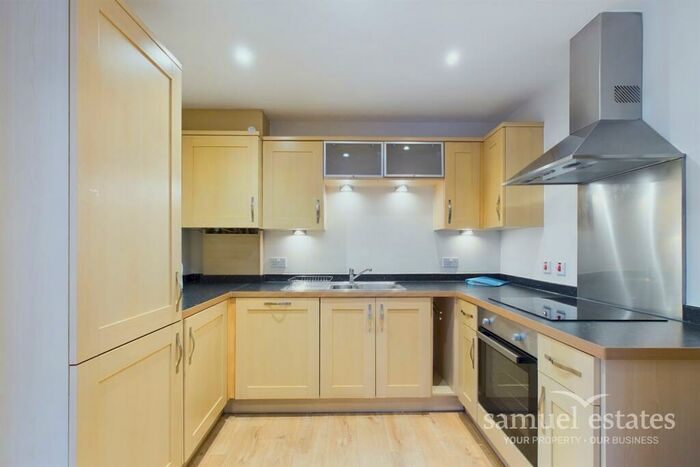 1 Bedroom Flat To Rent In Nicholls Close, Caterham, CR3