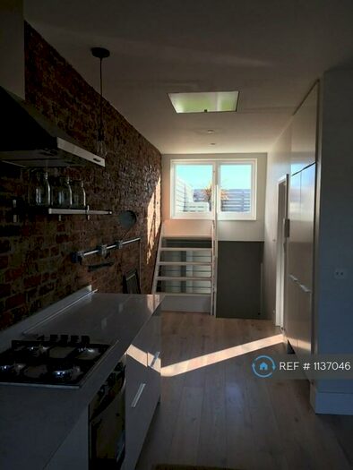 2 Bedroom Flat To Rent In Harvist Road, London, NW6