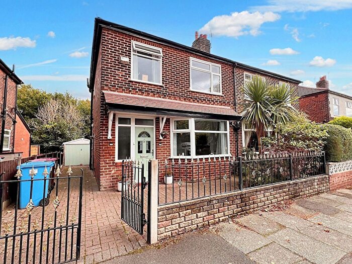 3 Bedroom Semi-detached House For Sale In Trevor Road, Swinton, M27