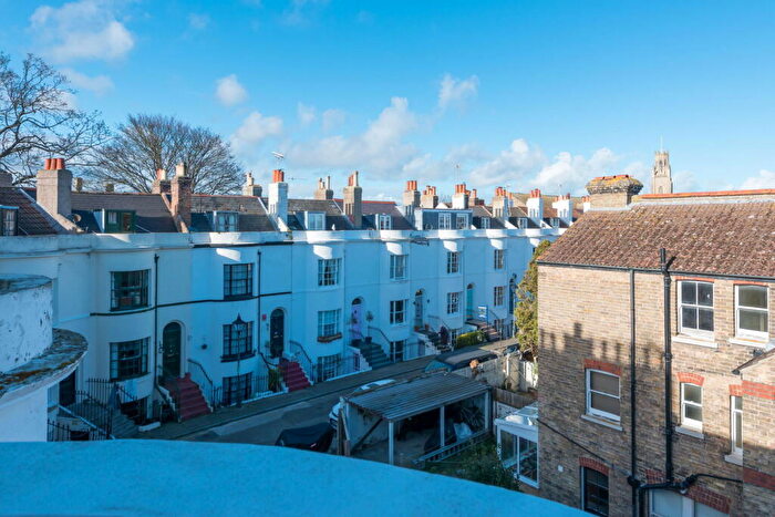 6 Bedroom Terraced House For Sale In Guildford Lawn, Ramsgate, CT11