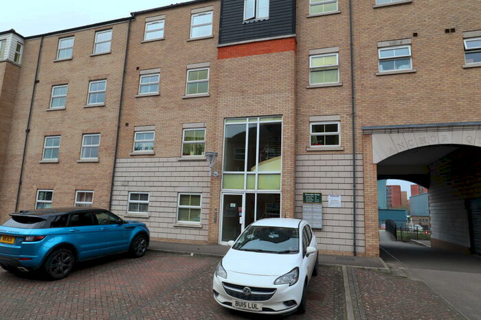 2 Bedroom Flat To Rent In Riverside Drive, Lincoln, LN5