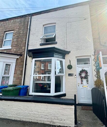 2 Bedroom Terraced House For Sale In Spring Bank, Scarborough, YO12