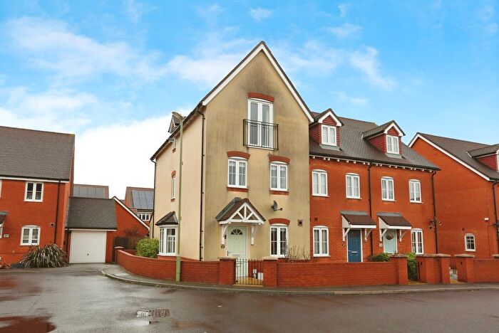 5 Bedroom End Terrace House For Sale In Conduct Gardens, Eastleigh, Hampshire, SO50