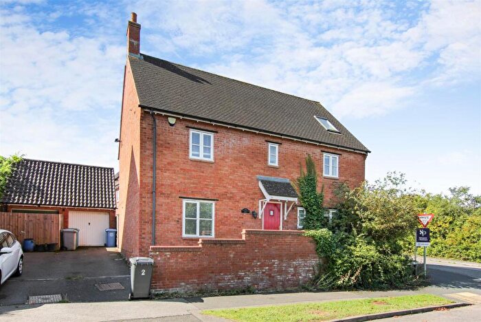 5 Bedroom Detached House For Sale In , Chambers Hill, Mawsley, NN14