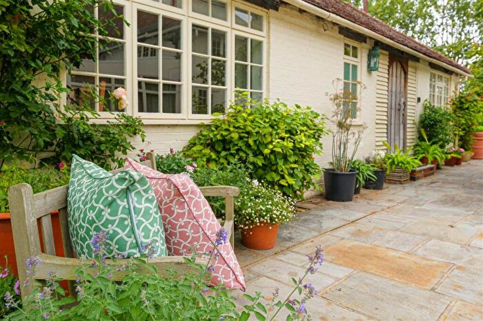 1 Bedroom Bungalow To Rent In The Cottage, The Old Rectory, Faversham, ME13