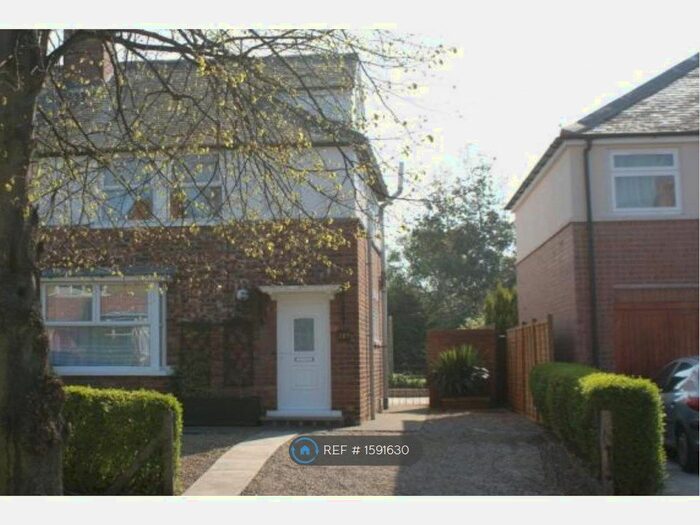 4 Bedroom End Of Terrace House To Rent In Melrosegate, York, YO10
