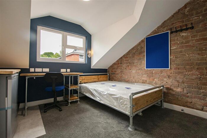 6 Bedroom House To Rent In Rookery Road, Selly Oak, Birmingham, B29