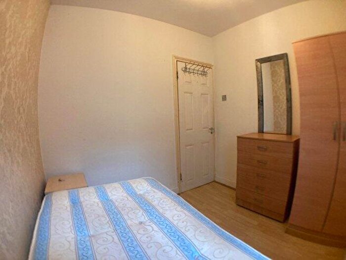 1 Bedroom Flat To Rent In Ivy Road, NW2
