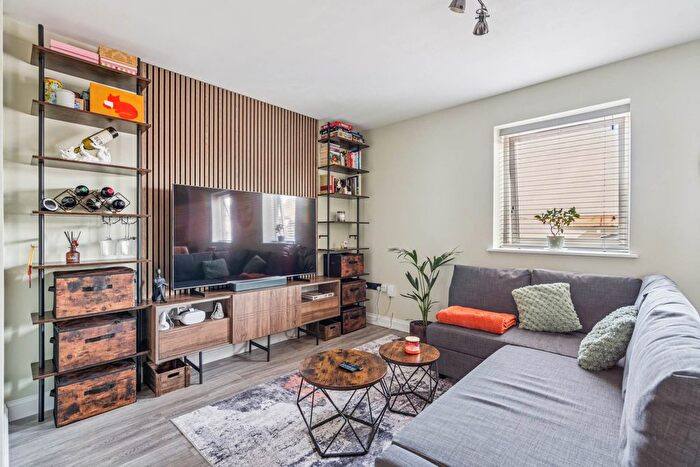 1 Bedroom Flat For Sale In St Albans Road, Watford, WD24
