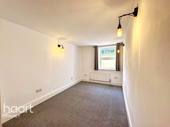 2 Bedroom Apartment For Sale In St Mildreds Road, Ramsgate, CT11
