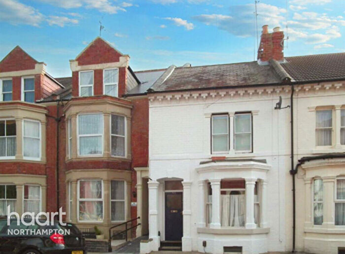 3 Bedroom Terraced House To Rent In Colwyn Road, Northampton, NN1