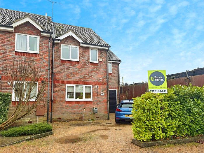 3 Bedroom End Terrace House For Sale In Roffye Court, Crawley Road, Horsham, West Sussex, RH12