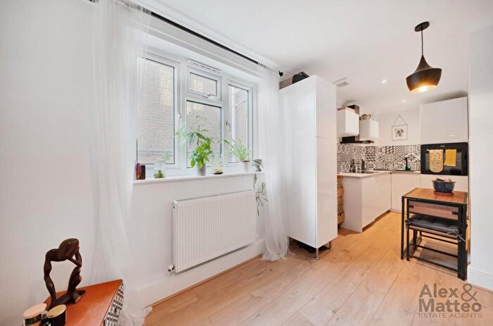 1 Bedroom Flat To Rent In Webster Road, Bermondsey, SE16