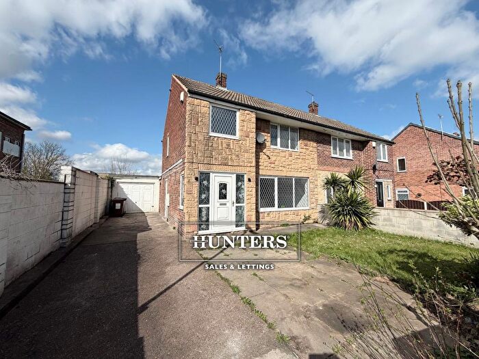 3 Bedroom Semi-detached House To Rent In Chiltern Avenue, Knottingley, WF11