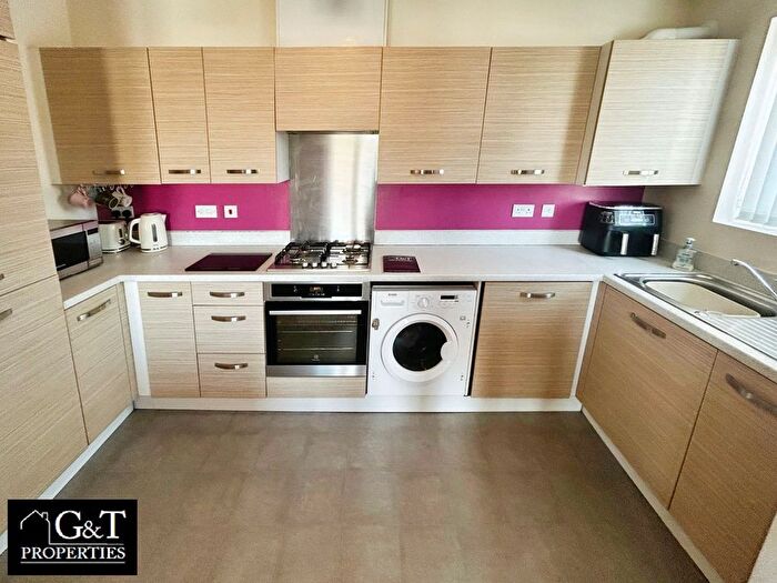 2 Bedroom Flat For Sale In Wellspring Gardens, Dudley, DY2