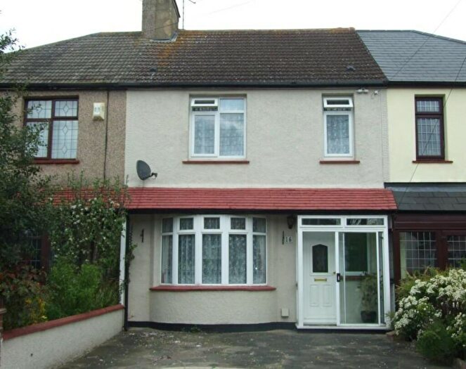 4 Bedroom Terraced House To Rent In St Johns Road, Hadleigh, SS7