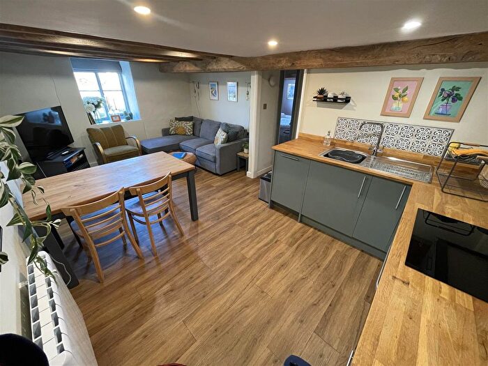 5 Bedroom Cottage For Sale In Broadway, Merriott - Annexe, TA16