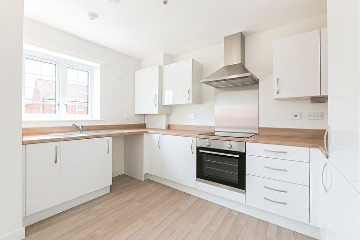 1 Bedroom Maisonette For Sale In Farley Grove, Exeter, Devon, EX1
