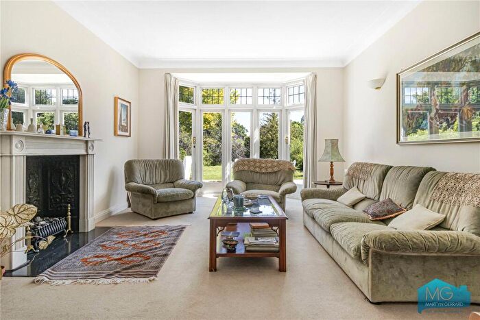 4 Bedroom Detached House For Sale In Aylmer Road, London, N2
