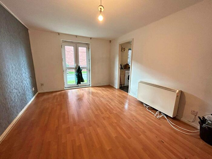 2 Bedroom Apartment To Rent In Armstrong Quay, Liverpool, L3