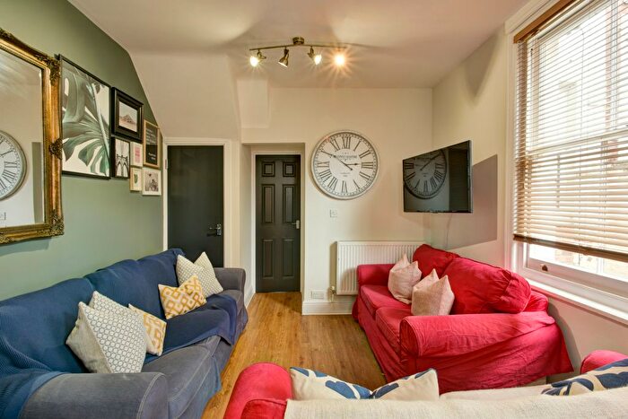 7 Bedroom Terraced House To Rent In Park Road, Exeter, EX1