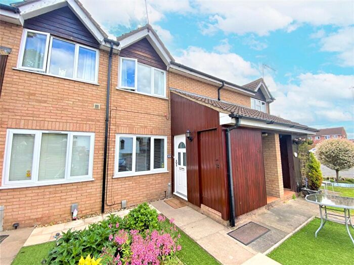 1 Bedroom Maisonette To Rent In Conifer Close, West Cheshunt, EN7