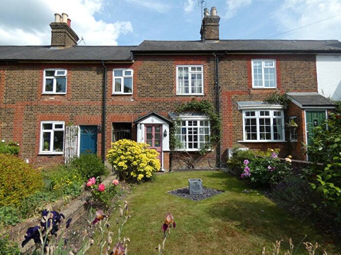 3 Bedroom Terraced House For Sale In Cross Oak Road, Berkhamsted, HP4