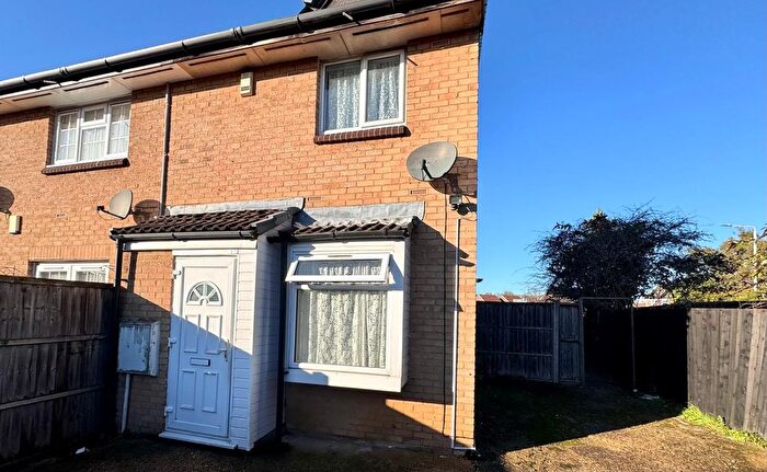 1 Bedroom Maisonette For Sale In Ramulis Drive, Hayes, UB4