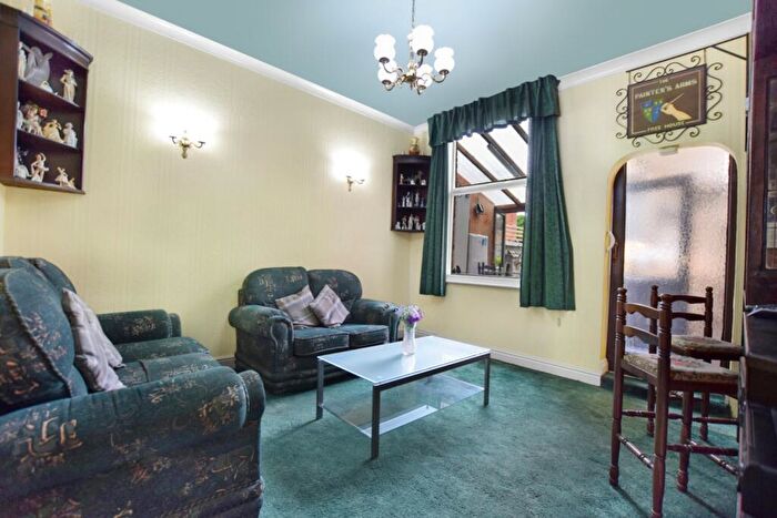 3 Bedroom Terraced House For Sale In Northampton Road, Wellingborough, Northamptonshire, NN8
