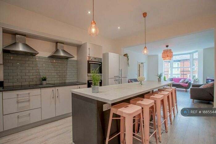 8 Bedroom Terraced House To Rent In Harcourt Road, Sheffield, S10