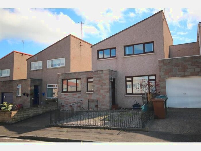 4 Bedroom Detached House To Rent In Greenend Gardens, Edinbugh, EH17