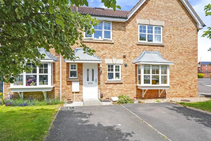 3 Bedroom Terraced House For Sale In Shipley Drive, Swindon, SN25