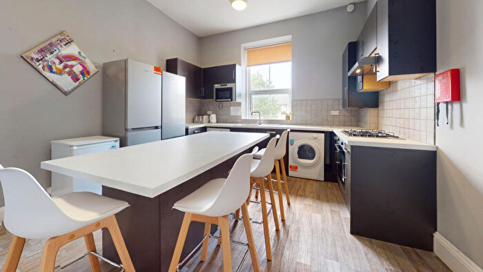 1 Bedroom Flat To Rent In Greenbank Terrace, Greenbank, Plymouth, PL4