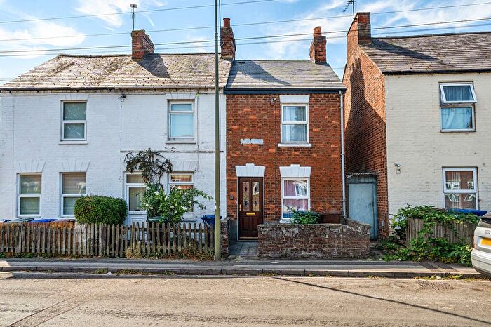 End Of Terrace House For Sale In Causeway, Banbury, OX16