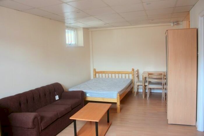 Studio To Rent In Brentmead House, Britannia Road, N12