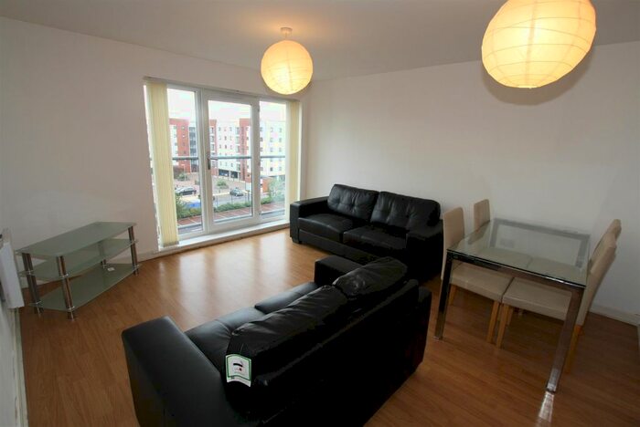 3 Bedroom Flat To Rent In Ladywell Point, Eccles, M50