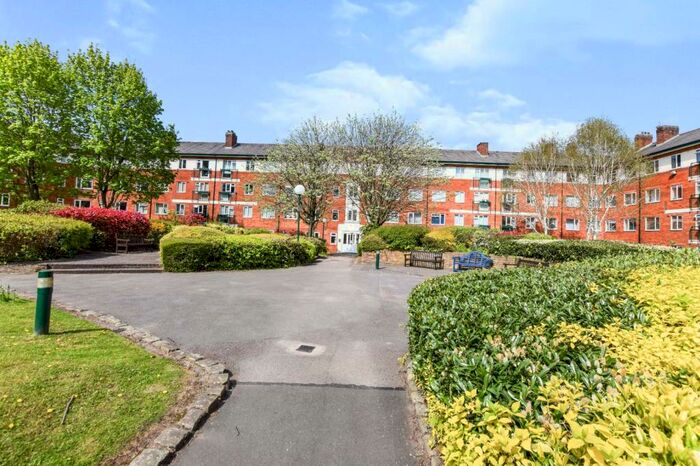 2 Bedroom Apartment To Rent In Redmires Court, Eccles New Road, Salford, M5