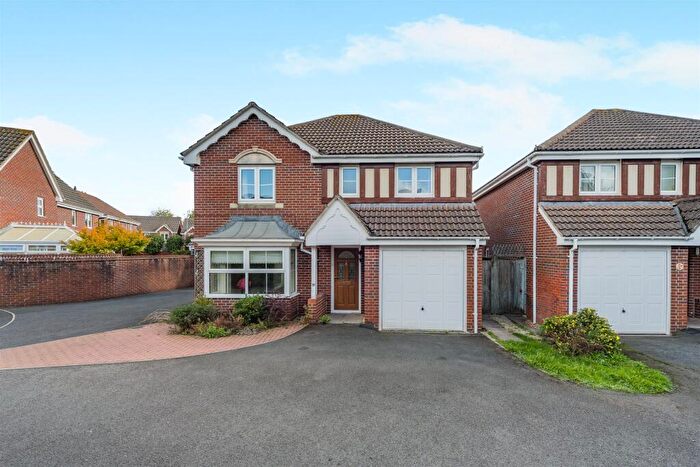 4 Bedroom Detached House For Sale In Cornpoppy Avenue, Monmouth, NP25