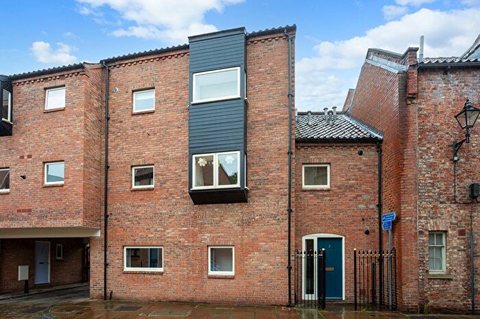 1 Bedroom Studio For Sale In Aldwark, York, YO1