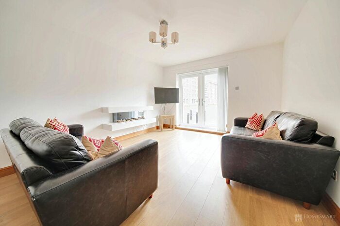 2 Bedroom Apartment To Rent In Waterloo Quay, Waterloo Road, L3