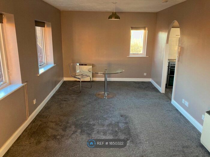 2 Bedroom Flat To Rent In Orchard Grove, London, SE20