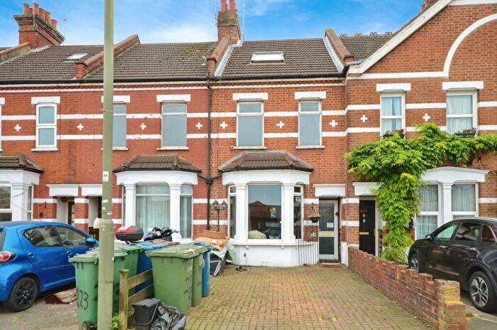 4 Bedroom Terraced House For Sale In Burnt Oak Broadway, Edgware, HA8