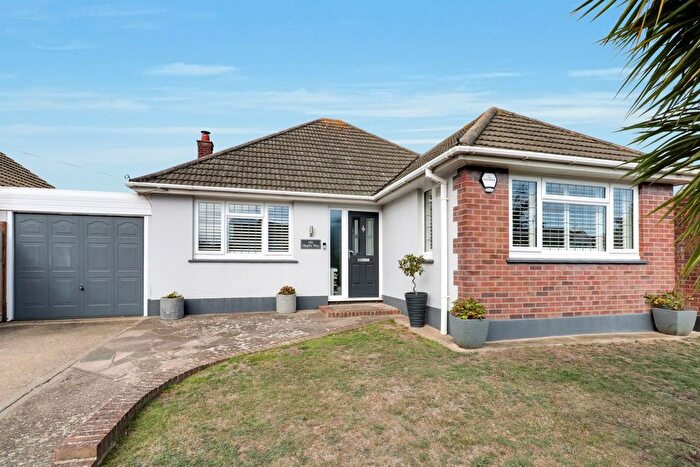 3 Bedroom Detached Bungalow For Sale In Maplin Way, Thorpe Bay, SS1