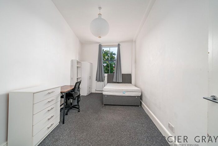 5 Bedroom Flat To Rent In Camden Road, Camden, NW1