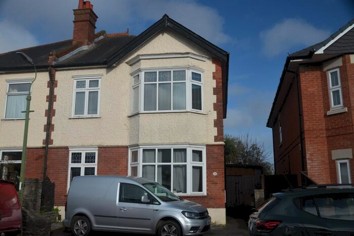 2 Bedroom Flat To Rent In Bedroom First Floor Flat In Southbourne, BH6