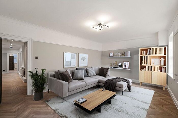 2 Bedroom Flat To Rent In Richmond Hill, Bournemouth, BH2