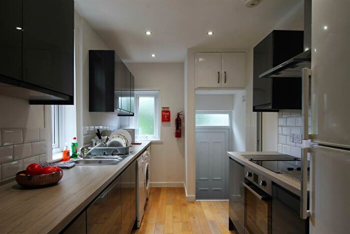 5 Bedroom Maisonette To Rent In Greystoke Avenue, Sandyford, NE2