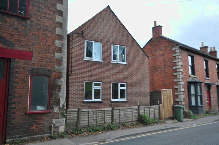 2 Bedroom Flat To Rent In Slad Road, Stroud, Gloucestershire, GL5